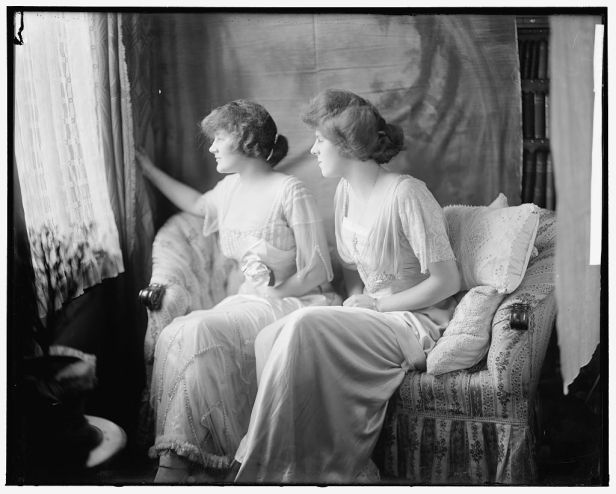 Vigilant Sisters (Harris and Ewing LOC).jpg